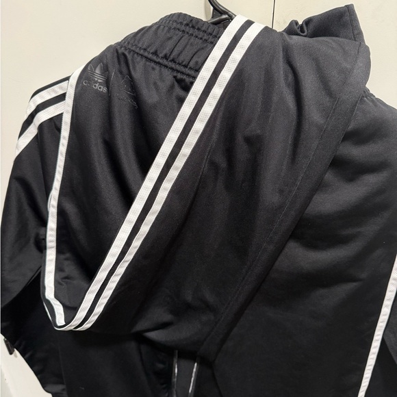 Hello kitty Adidas Track Suit 
Jacket large (13/14) pants size medium(10/12) - Picture 8 of 9